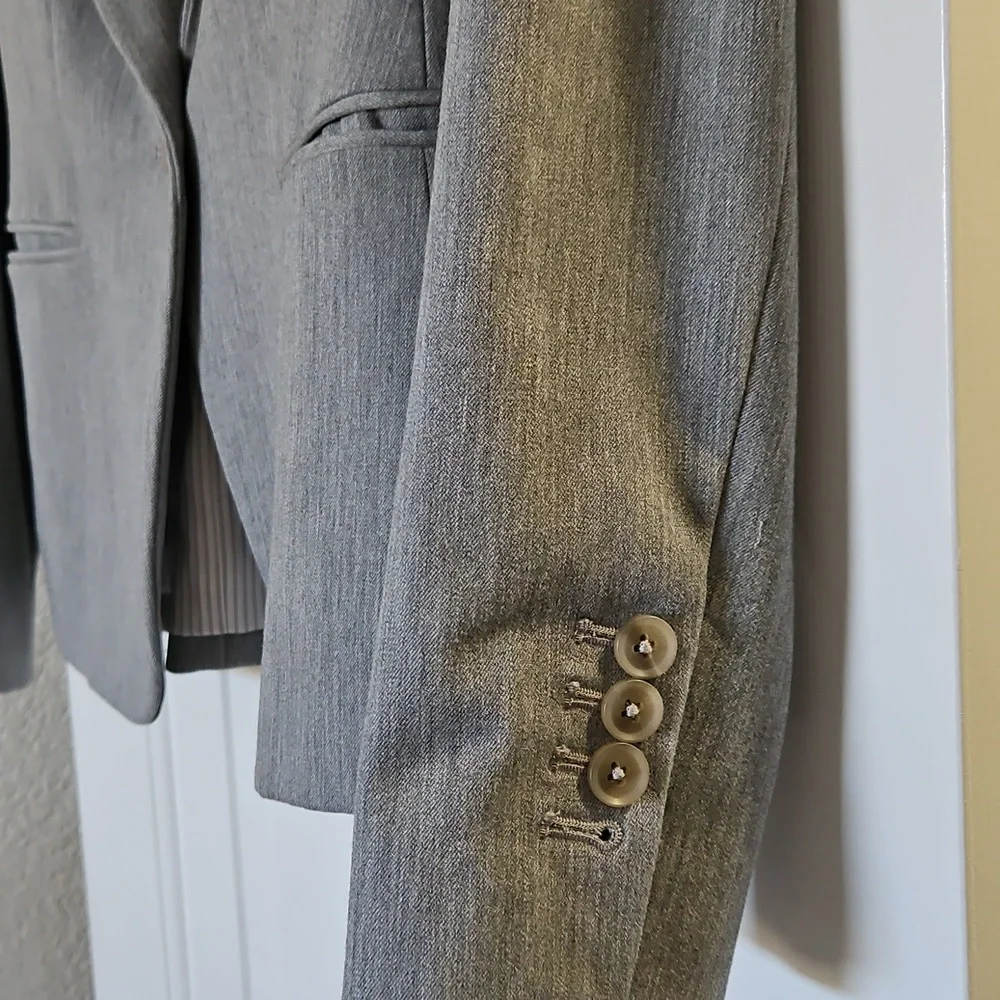 Express Light Gray Blazer - Picture 2 of 7